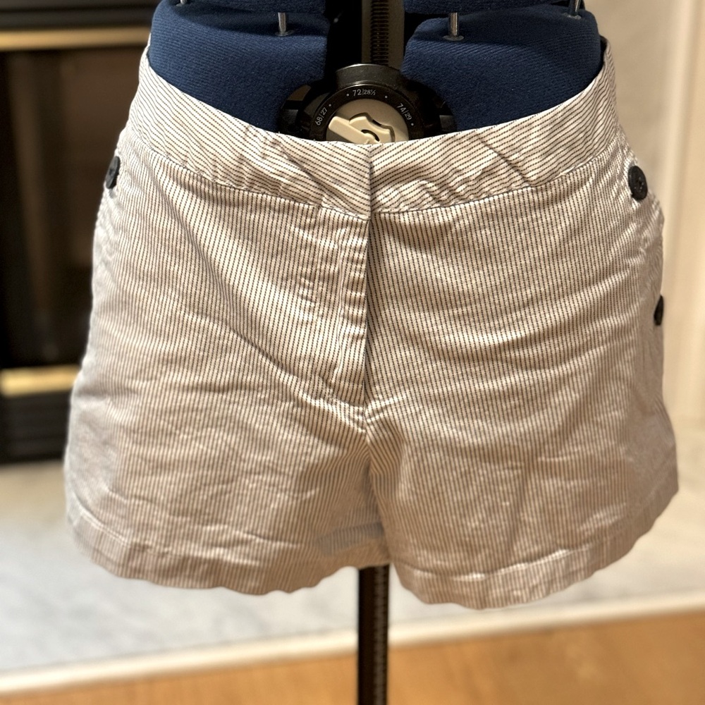 Nautica white and blue striped 4" STRETCH TWILL SAILOR SHORTS, size 12